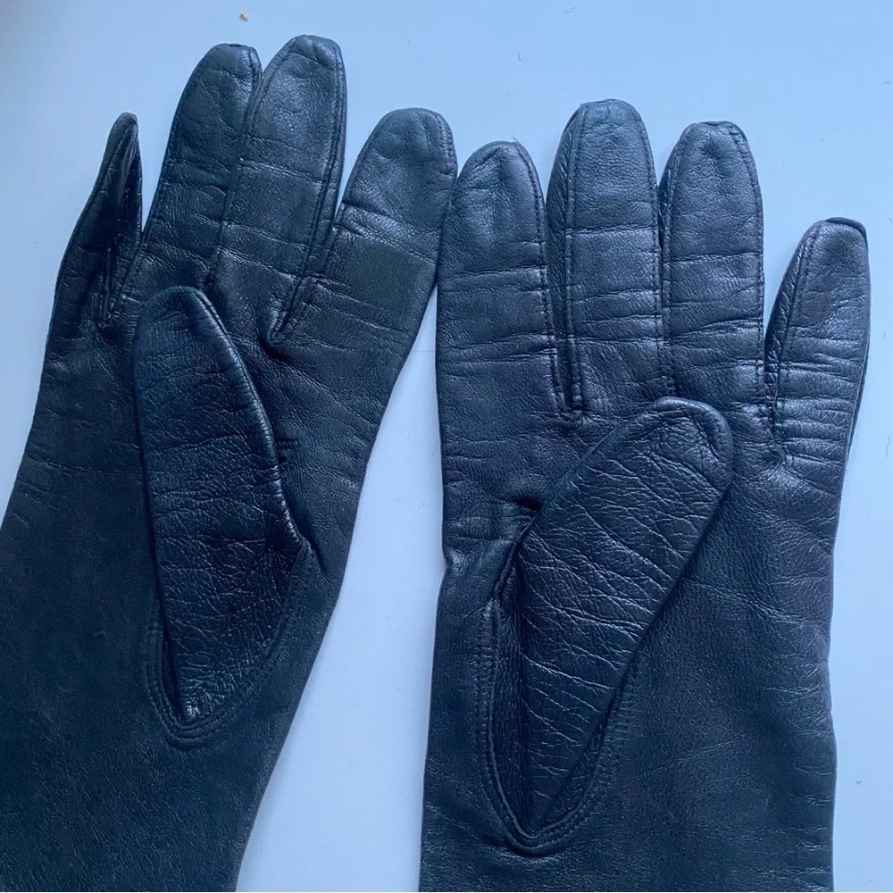 Beautiful Elegant Women's Faux Leather Black Gloves Size S
